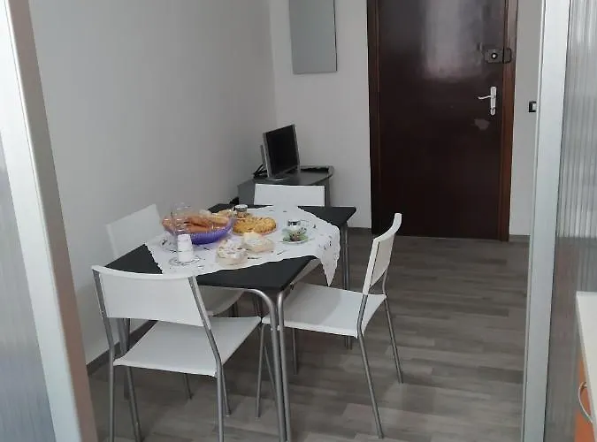 度假居 L'angolo Xxiv Maggio 莱切